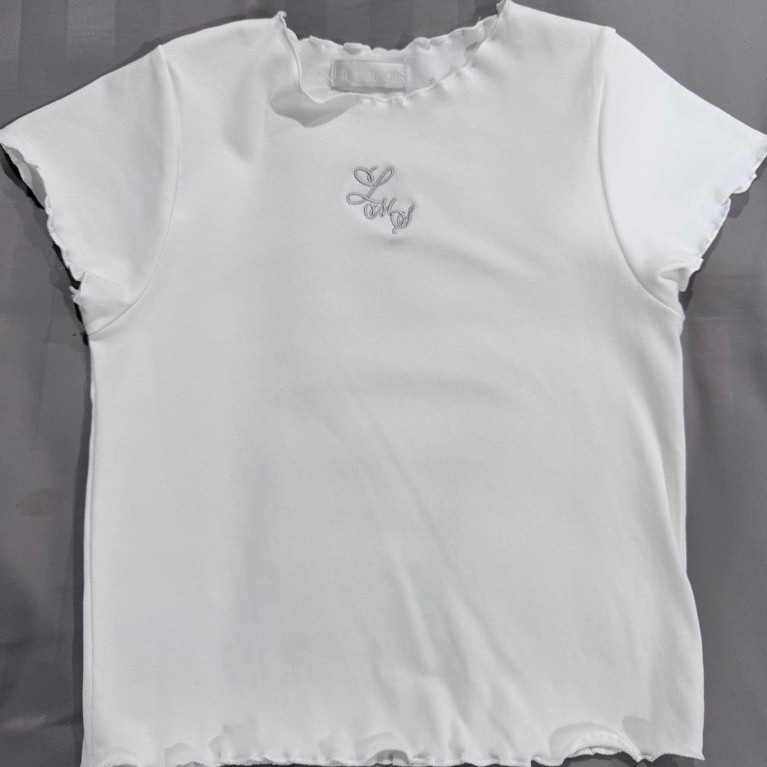 เสื้อยืดla maison ใหม่มาก