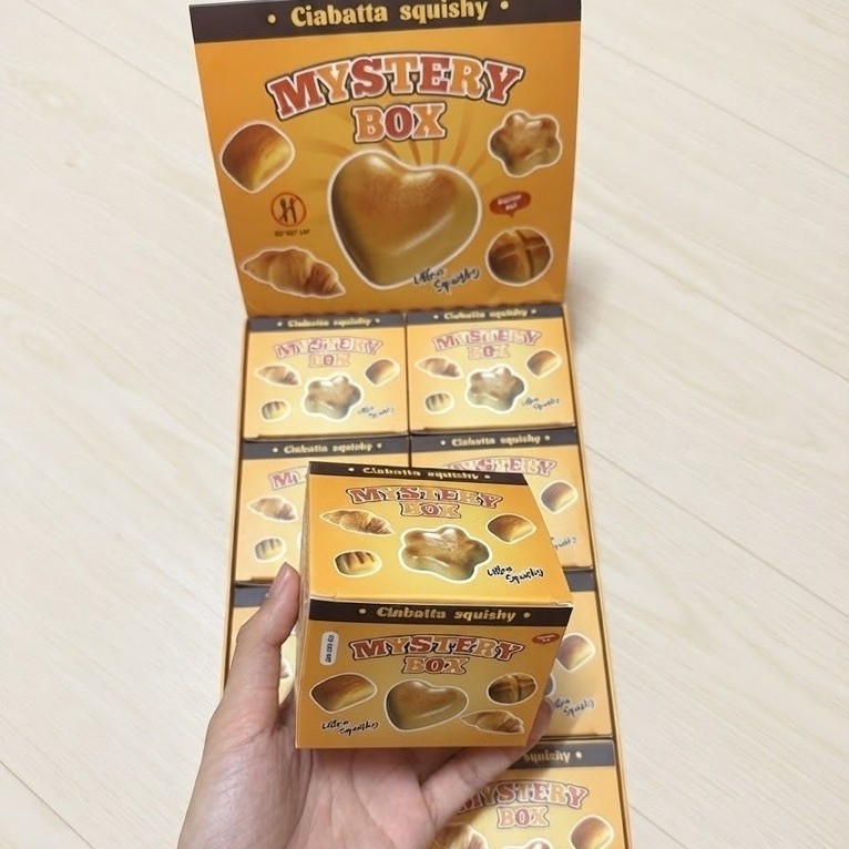 ✨ [กล่องสุ่มสกุชชี่ขนมปัง] นุ่มสโลว์ เนื้อหนึบ 🍞 📌 โปรดอ่านรายละเอียดก่อนสั่งซื้อนะคะ ✨