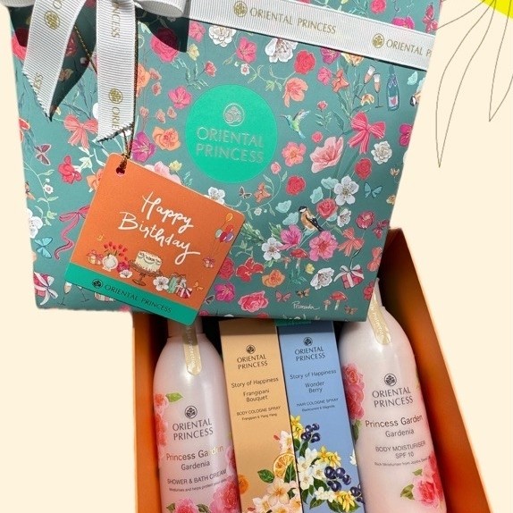 ชุดของขวัญ 4 ชิ้น พร้อมกล่อง M ติดโบว์ การ์ด/ ถุง shopคละกลิ่น ในราคาเดียวกัน