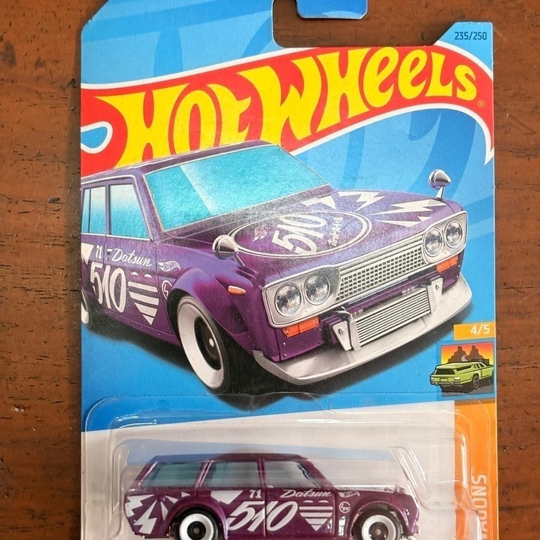 Hot Wheels Datsun Bluebird Wagon 510