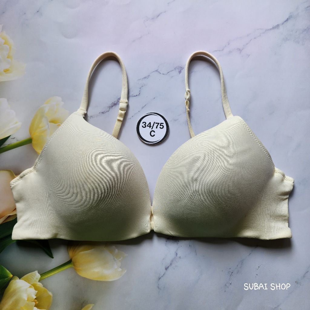 อ่านก่อนสั่ง💥ส่งต่องานไทย ไซซ์ 34C👉ไม่มีโครง เสริมฟองกลาง มีตำหนิเต้าเสียทรงนิดหน่อย