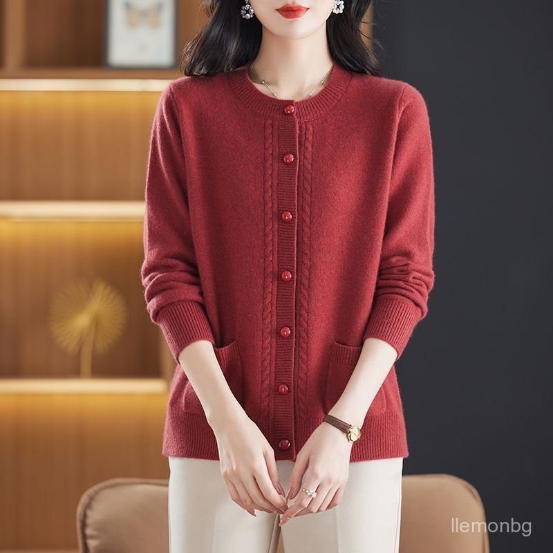 เสื้อกันหนาวคนแก่✨เสื้อคลุมสุดชิค💘◊เสื้อคาร์ดิแกนแม่👚 สีพื้น แฟชั่นใหม่ มีสองกระเป๋า เสื้อหนาวไหมพรม ผ้านิ่มมาก ใส่สบา - รูปที่ 6