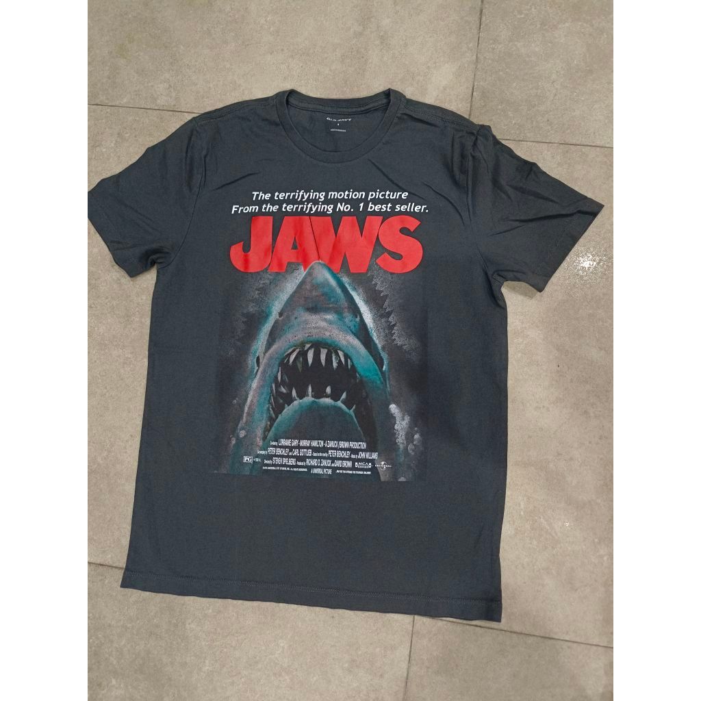 *พร้อมส่ง*🇹🇭 เสื้อยืด Jaws Beware Graphite Heather