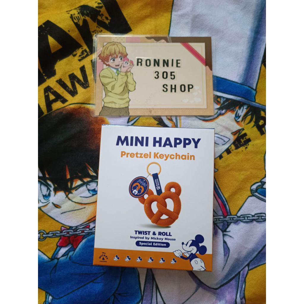 พวงกุญแจห้อยกระเป๋า Mini Happy Pretzel Keychain ลิขสิทธ์แท้จาก Auntie Anne's