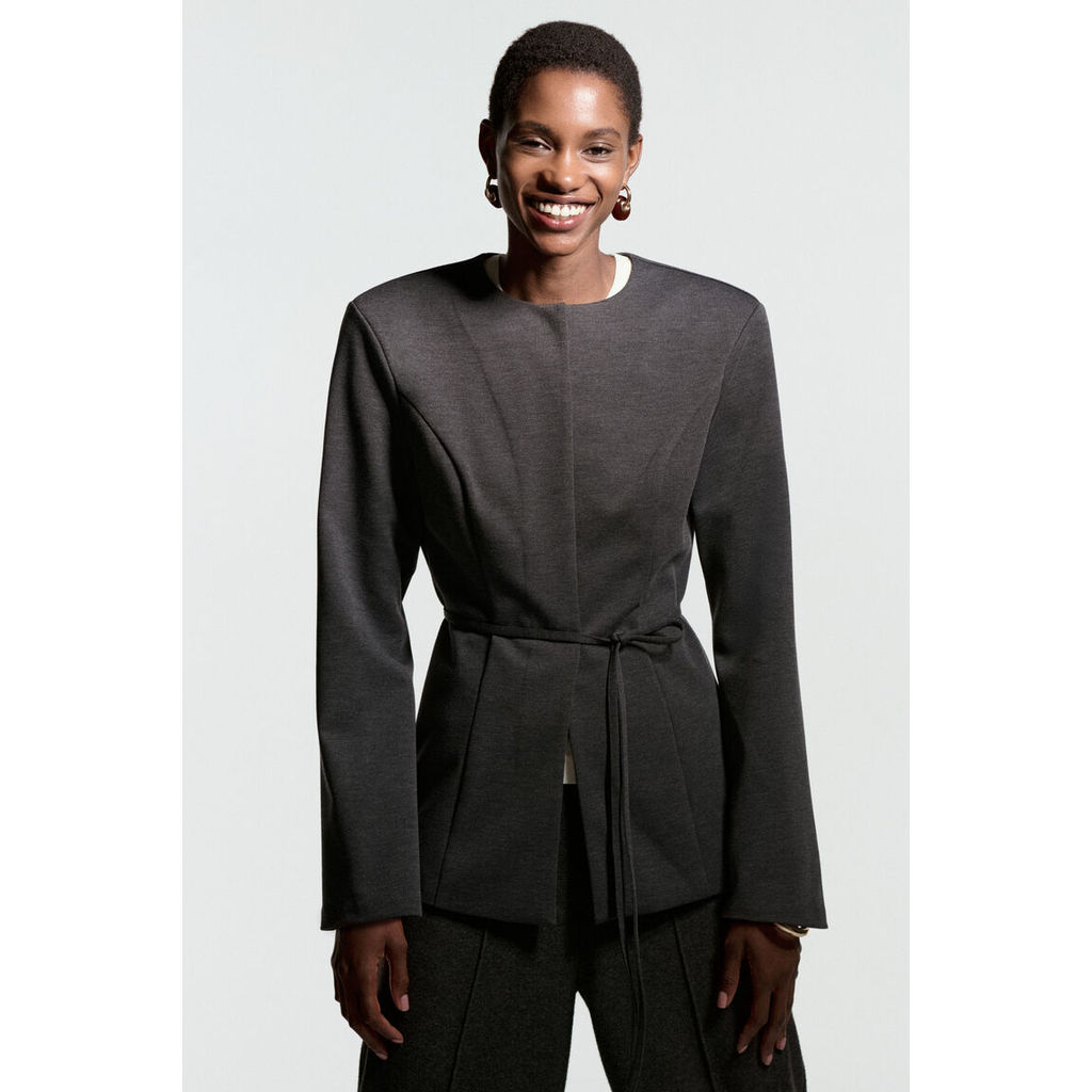 H&M(เอชแอนด์เอ็ม) เบลเซอร์ผ้าพอนเต้ ดิ โรม่า พร้อมเข็มขัด Women Belted Ponte di Roma blazer 1310146_1