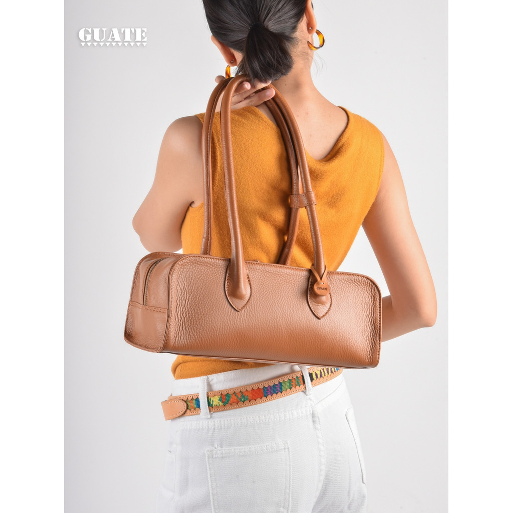 Hot! GUATE รุ่น EVE พร้อมส่งแล้ววันนี้ กระเป๋าหนังแท้สัมผัสนุ่ม สายยาวคล้องไหล่สะดวก ใบนี้จุมาก กระเป๋าหนังแท้