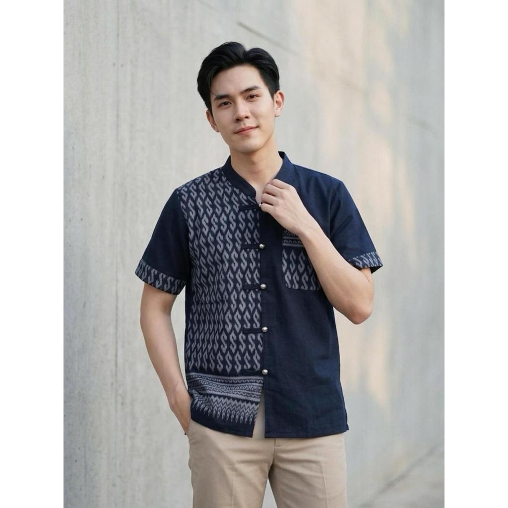 เสื้อลายขอทูโทน ผู้ชาย แต่งกระดุมเงิน ผ้าฝ้ายชินมัย