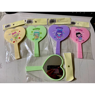 ยกโหล กระจกมีด้ามคละสี ขนาด15*9 ซม.R011