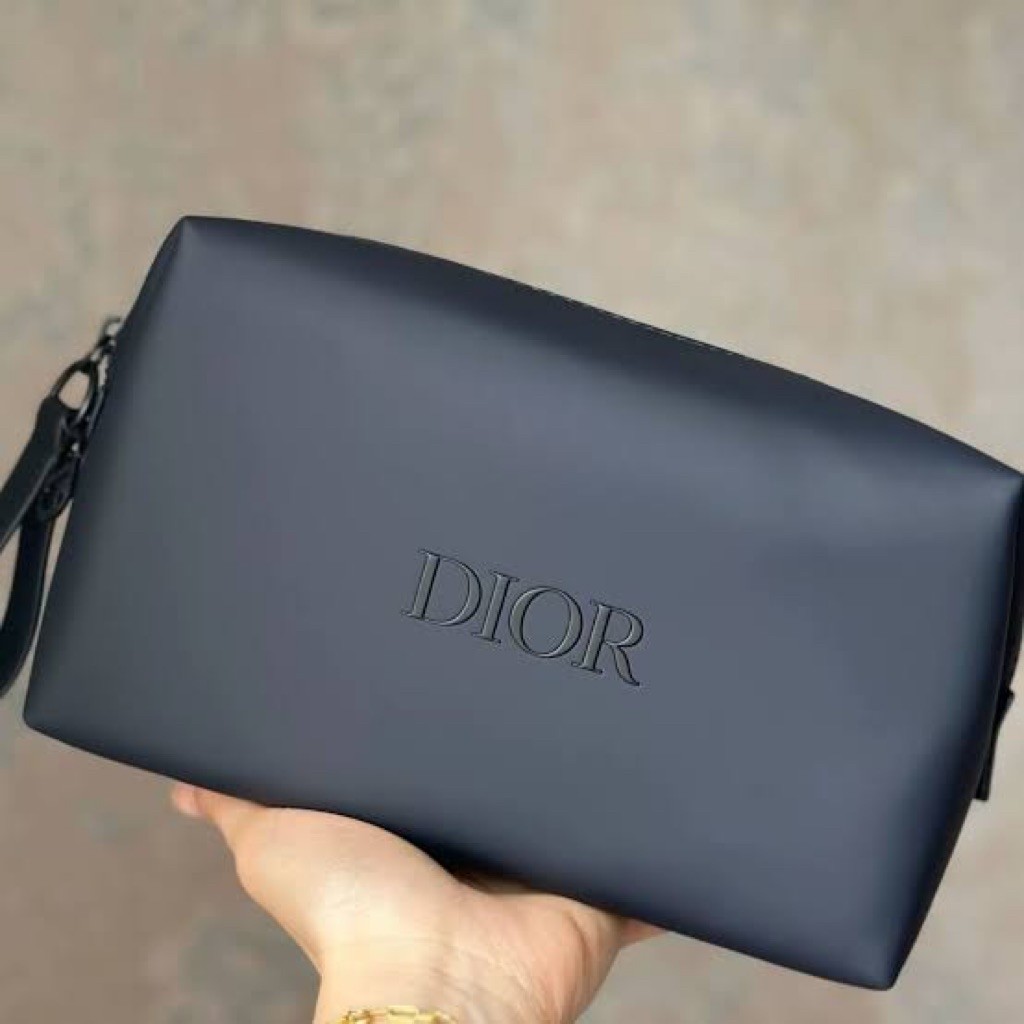 กระเป๋าเครื่องสำอาง Dior Sauvage Pouch 💥ของแท้ป้ายไทย💥
