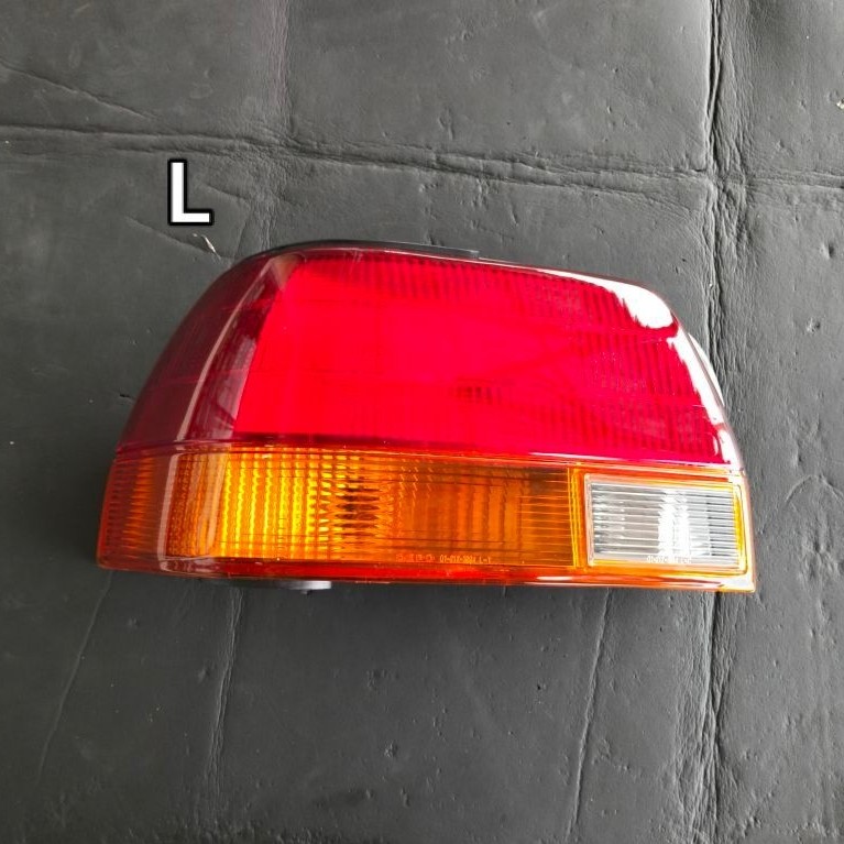 ไฟท้ายซ้าย AE110, TOYOTA