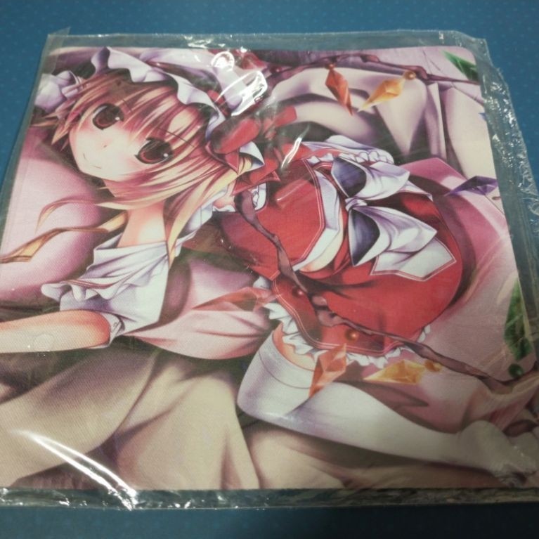 Touhou Project Flandre แผ่นรองเมาส์ขนาด 7"×7" จากญี่ปุ่น