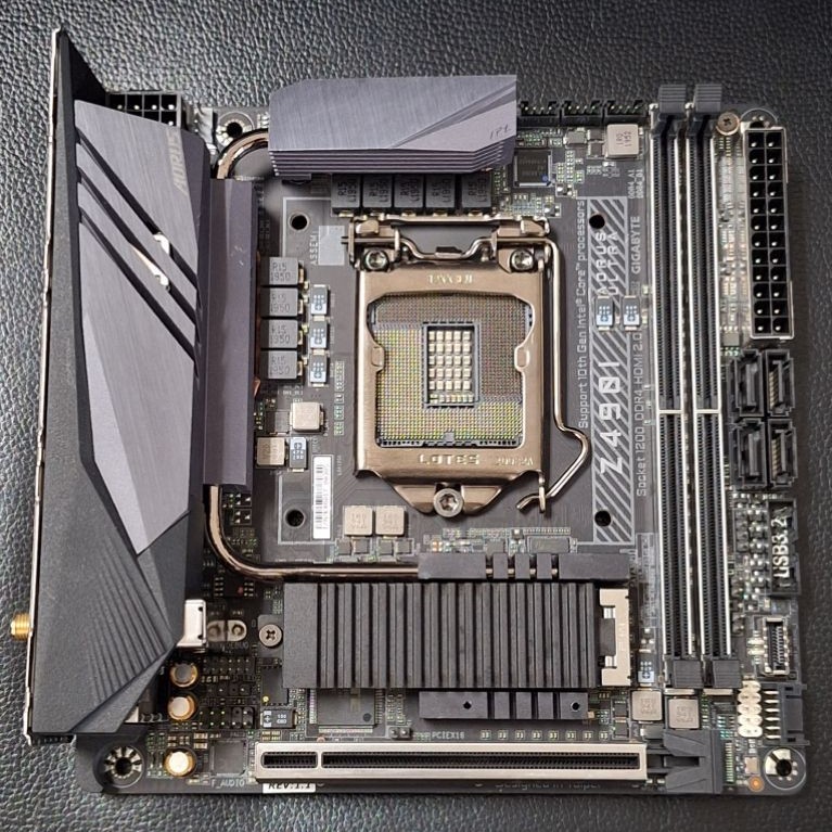เมนบอร์ดมือ✌️GIGABYTE Z490I AORUS ULTRA SOCKET1200 GEN 10-11 สภาพดี