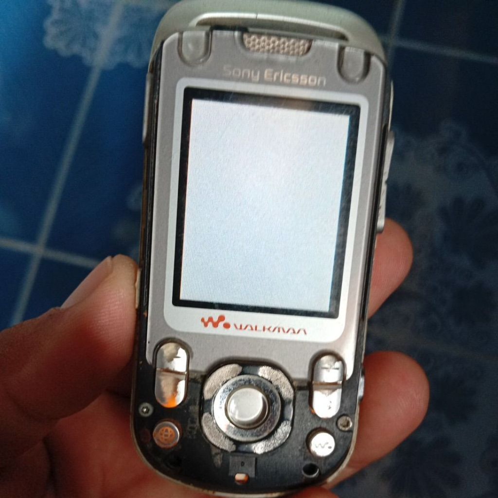 Sony ericsson w550i งานอะไหล่งานช่าง
