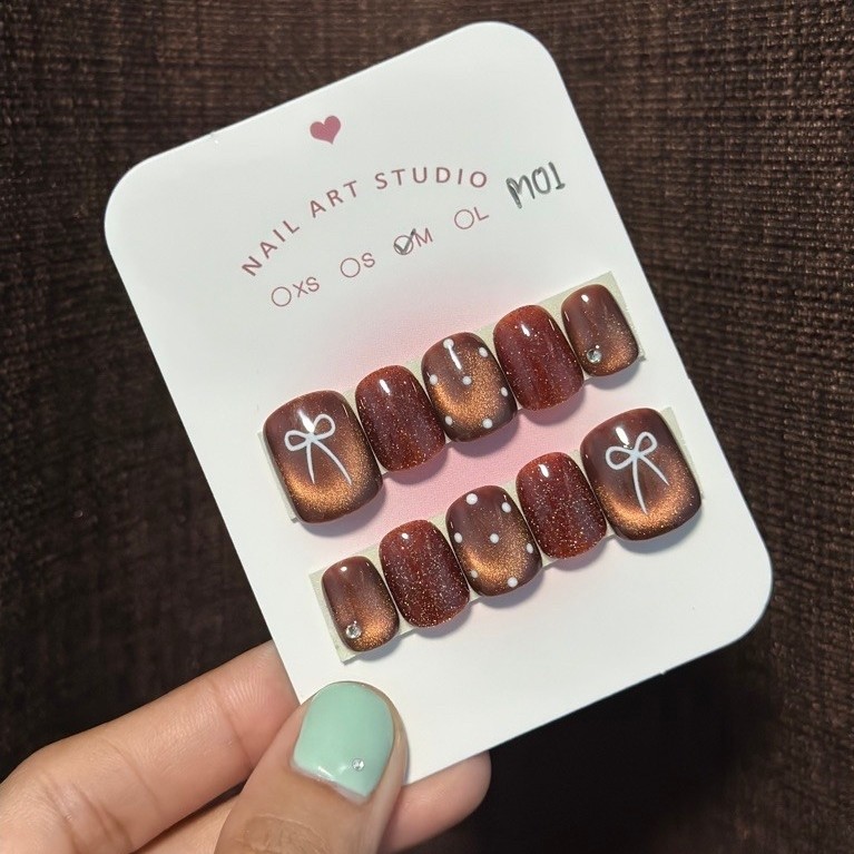 เล็บปลอมสำเร็จรูป size M รวมทรงสีลูกแก้วงานเจลแท้(มีอุปกรณ์พร้อมติด)