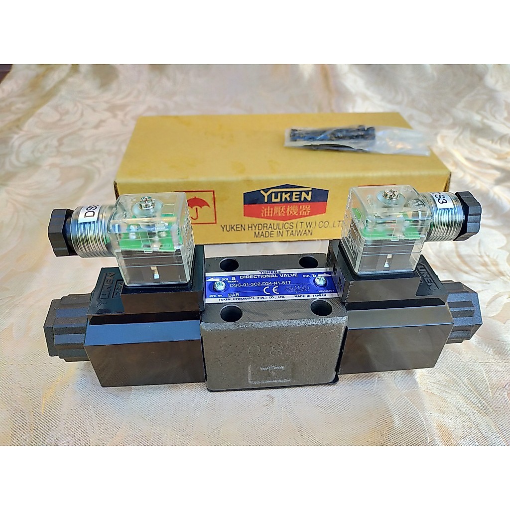 DSG-01-3C3-D24-N1-51T SOLENOID VALVE YUKEN DIN PLUG WITH LAMP โซลินอยด์วาล์วไฮดรอลิค 4/3 คอล์ยไฟฟ้าต
