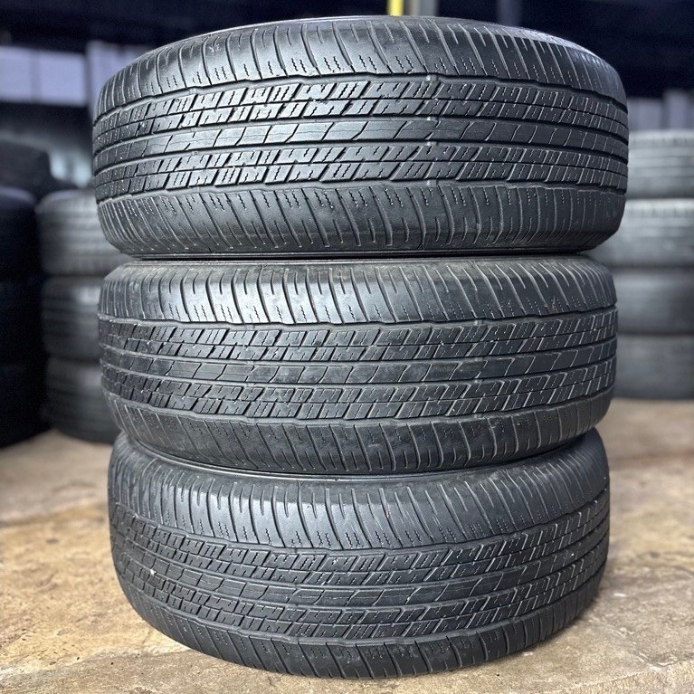 ยาง % 255/65R17 Dunlop ปี 20 เน้นดอกยางลึกสวย ยางสภาพดีมาก (ราคาต่อเส้น)