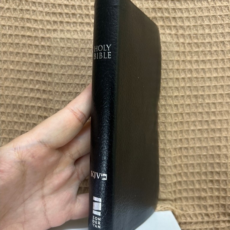 holy bible kjv มือสองเล่มเล็ก