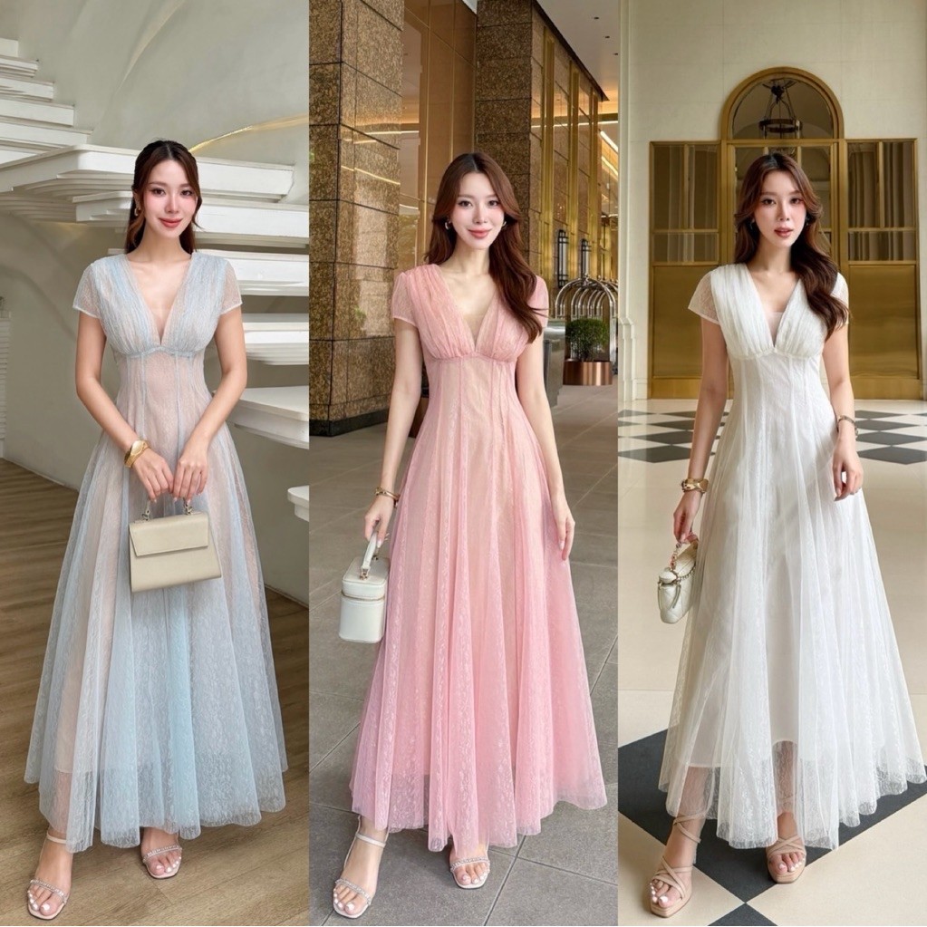 เดรสลูกไม้คอวีลึก ช่วงเอวเข้ารูปตัวกระโปรงทรงยาวพริ้ว ซับในทั้งตัว ซิปหลัง ให้ลุคคุณหนูเรียบหรู #abi