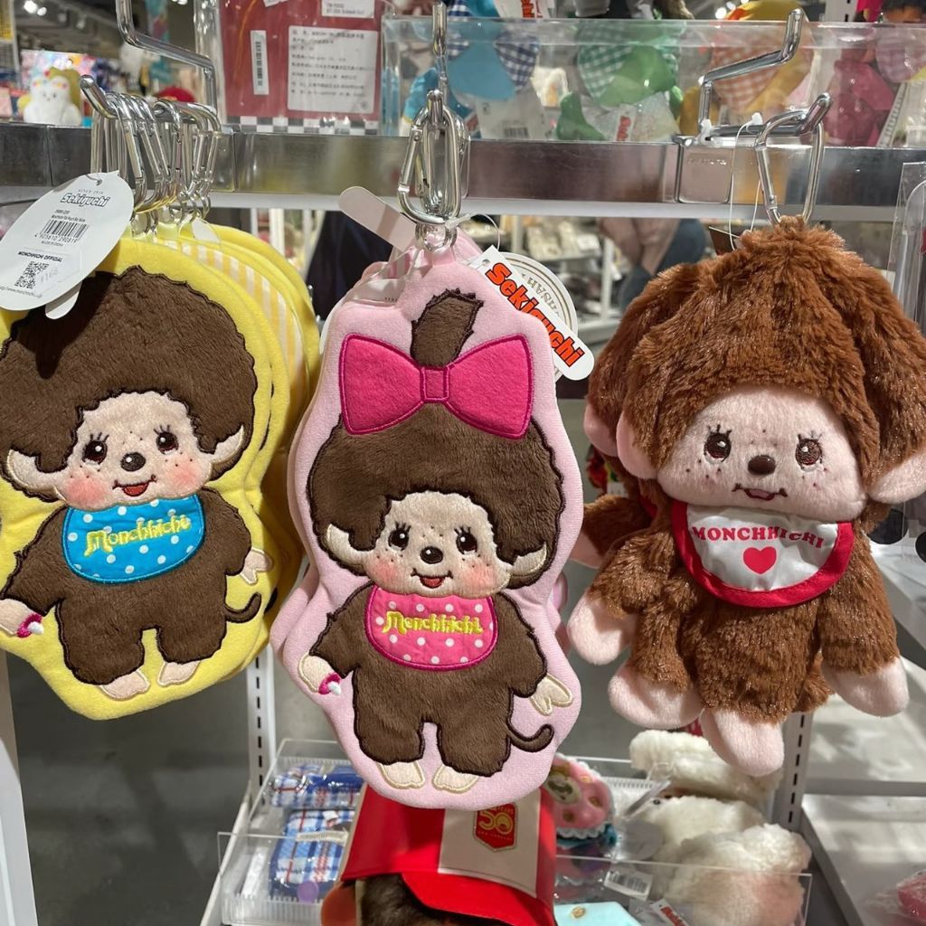 กระเป๋ามีซิปด้านหลังมีห่วงทำเป็นกุญแจได้น่ารักมาก