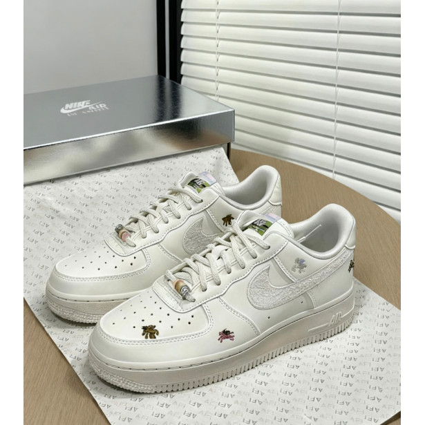 Nike Air Force 1 '07 CNY Low cut White