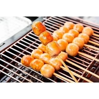 ไส้กรอกอีสาน ตรา แม่ไก่ แบบเสียบไม้ 🍡 รสหมูต้นตำหรับ 910 กรัม/แพ็ค