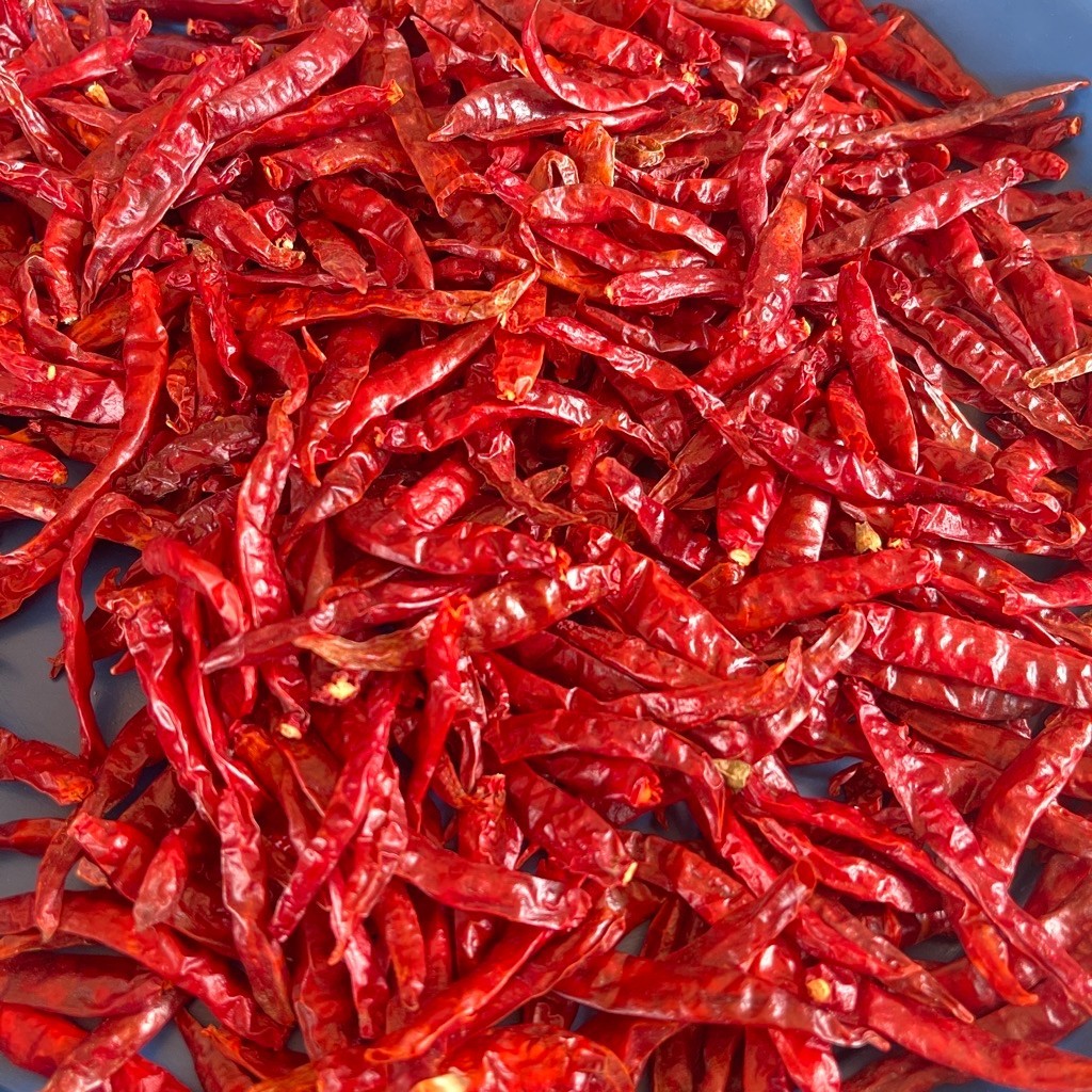 พริกแห้ง จินดา เผ็ดมาก (เด็ดก้าน) เม็ดอวบ ทำน้ำพริก ทำพริกแกง ทำพริกป่น และ อาหารอื่นๆ