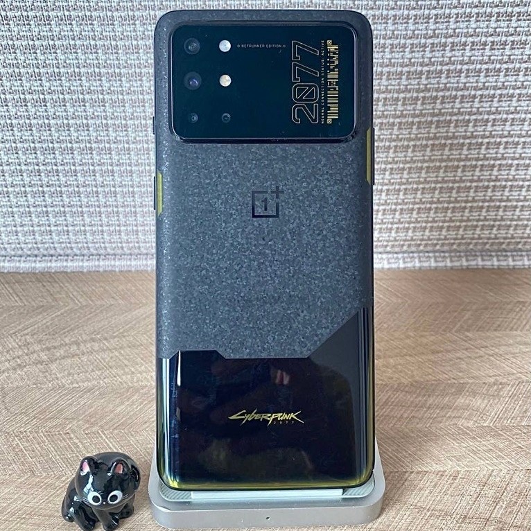 OnePlus 8T KB2000 12/256GB ~ Snapdragon 865 ~ 120Hz Fluid AMOLED ~ Warp Charge 65 ~ Original flagshi