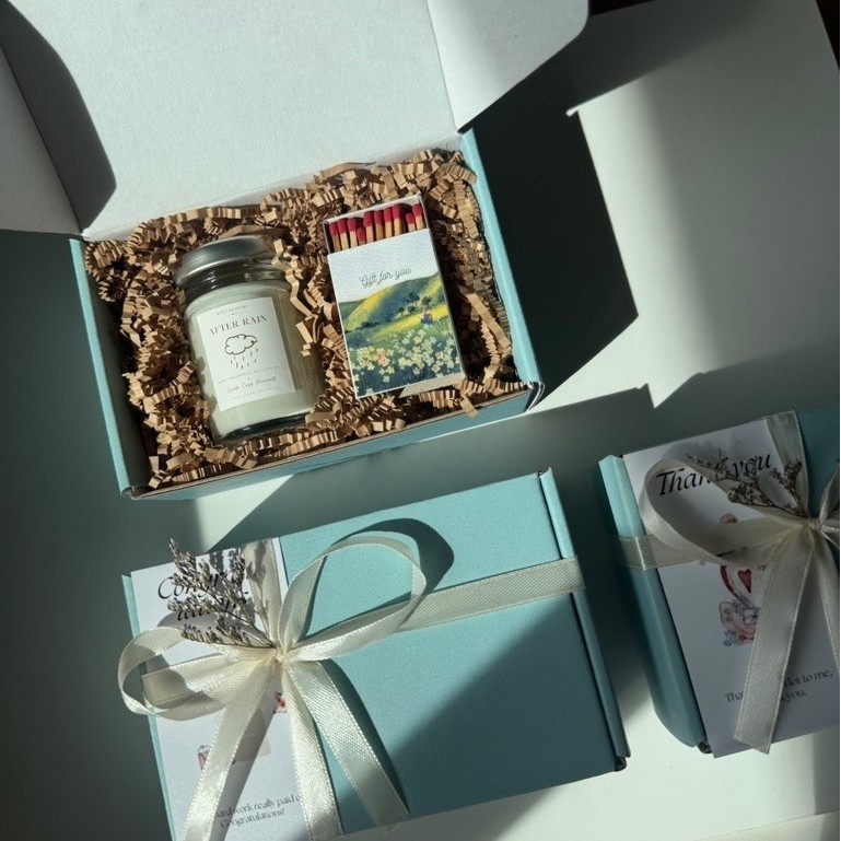Gift Box G49(ML2)ฟ้า ของขวัญเทียนหอม 60 ml ฝาเงิน ของขวัญรับปริญญา ปัจฉิม สวัสดีปีใหม่