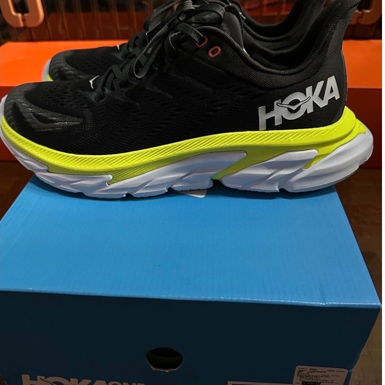 Hoka one one M clifton edge