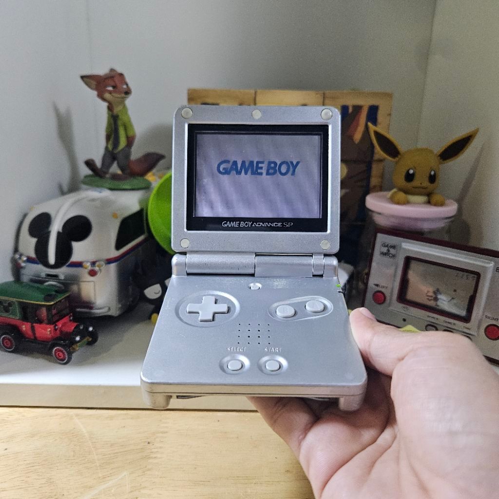GameBoy Advance SP (+Adapter)