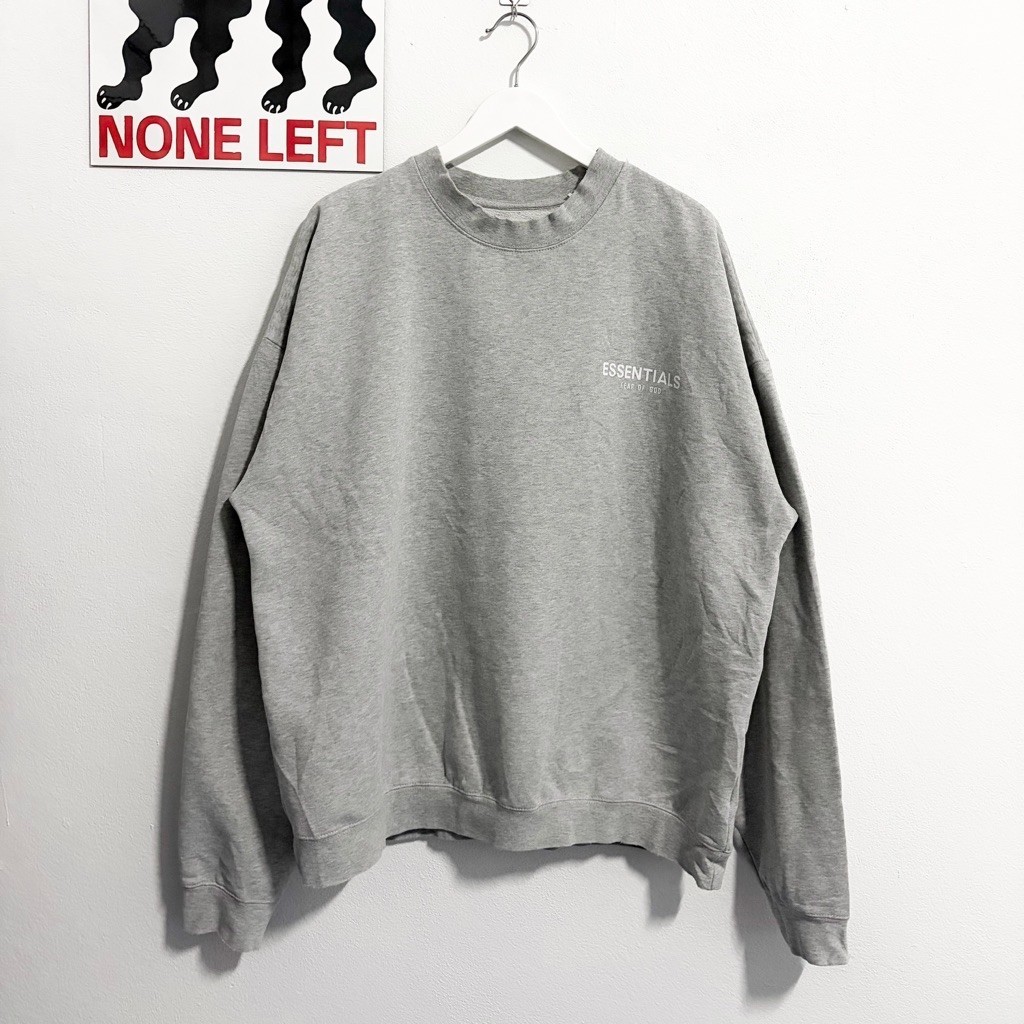 ESSENTIALS มือสอง สเวตเตอร์ Fear of God