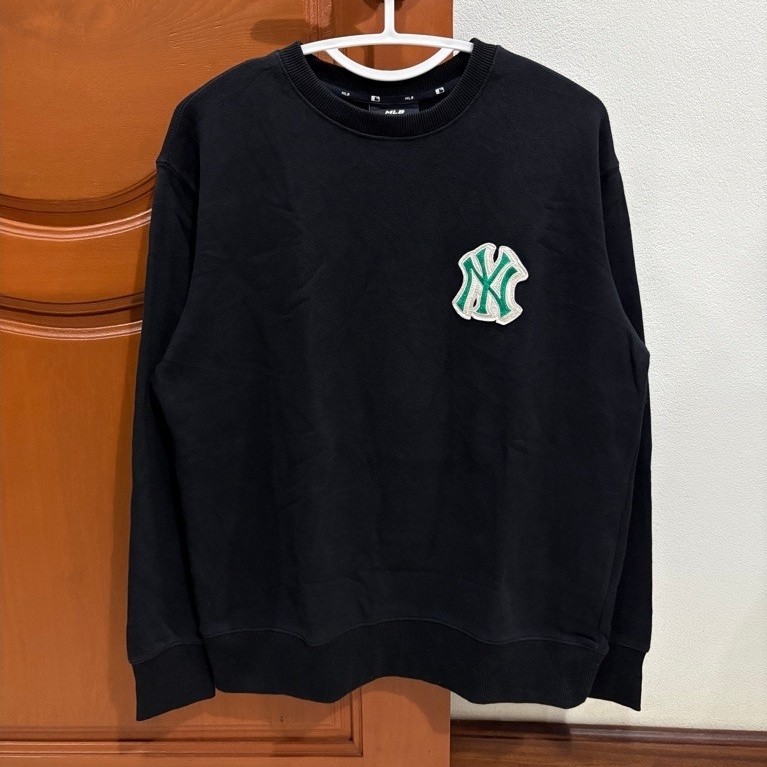 สเวตเตอร์ เสื้อกันหนาว แบรนด์ MLB (มือสอง)