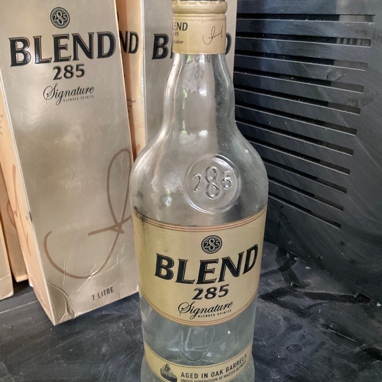 ขวดเหล้าเปล่า BLEND 285 ขนาด 1 ลิตร