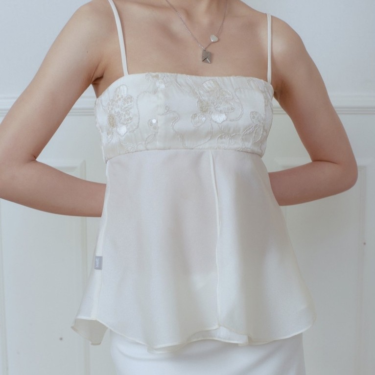 MELT.INMOMENTS Mira Top เสื้อสายเดี่ยวปักเลื่อมผ้าชีฟอง (เปิดขาย 7 Sep 00.00)