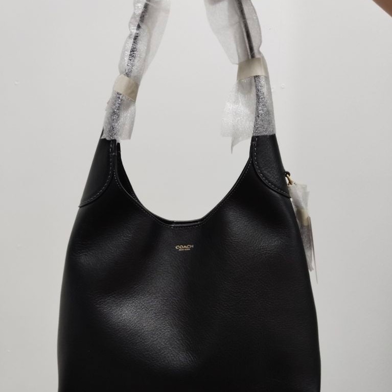มีสองไซส์ 23 / 28 New งานShop Brooklyn Shoulder Bag 23 / 28 CU068 CDU75