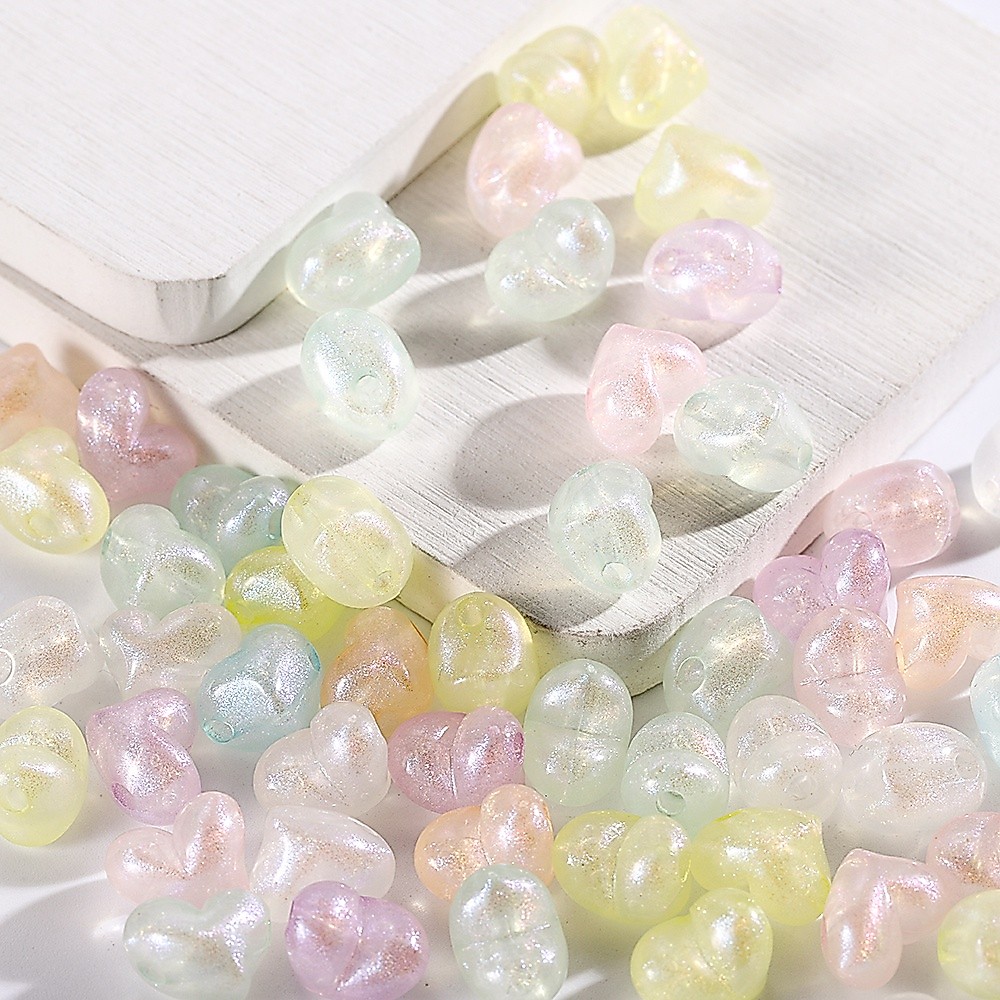 30 ชิ้นอะคริลิค Pearlescent หัวใจลูกปัดลูกปัดสร้อยคอสร้อยข้อมือ DIY