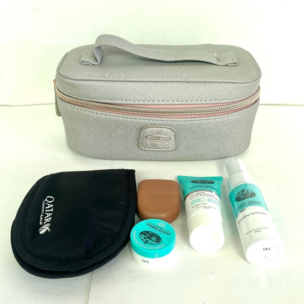 Qatar Airways Business Class BRICS Amenity Kit Bag/ Beige Gold