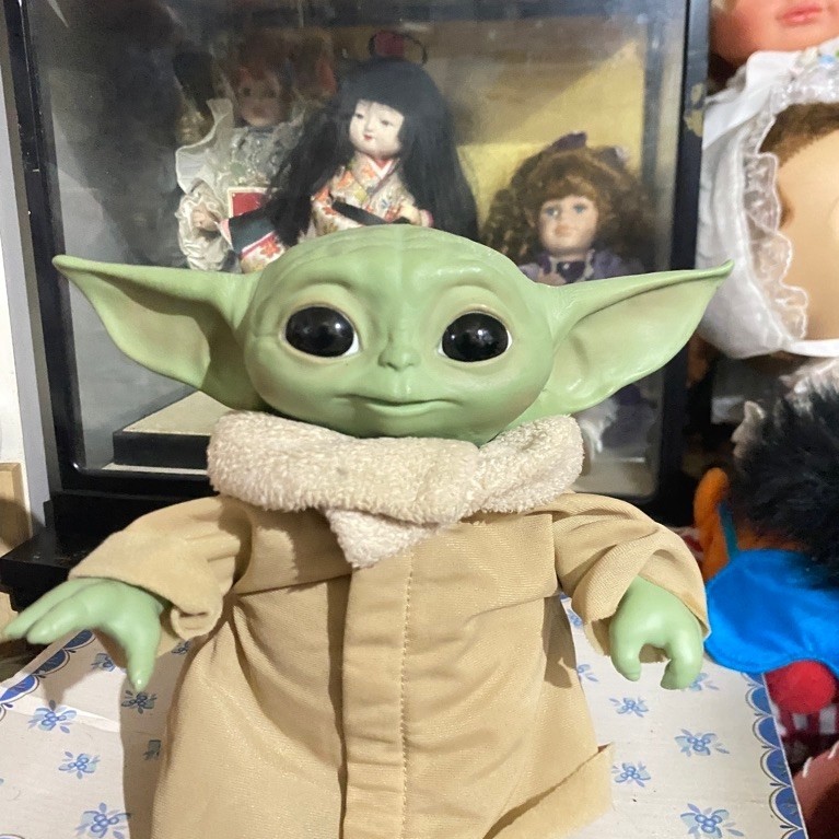 ตุ๊กตา Grogu หรือ Baby Yoda จาก Star Wars