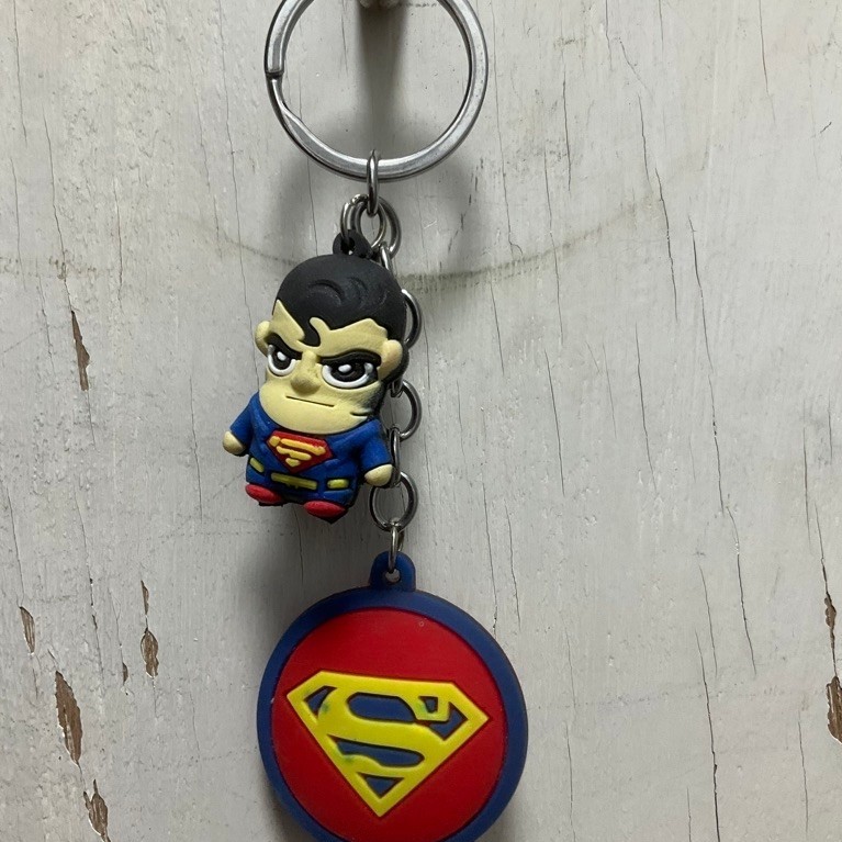 พวงกุญแจยางซิลิโคนลาย Superman