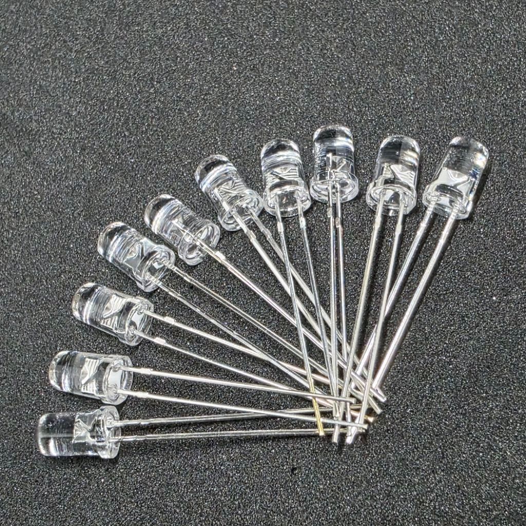 ( ตัว) ชุด แอลอีดี ขนาด 5 มิล สีขาว,แดง ,ฟ้า,ส้ม,ชมพู,เขียว, LED  5mm.  10 pcs.
