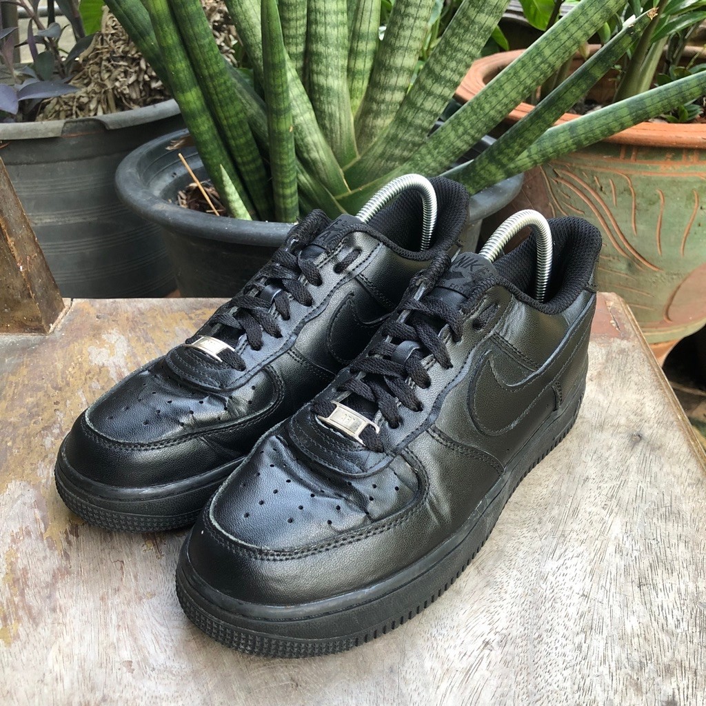 รองเท้ามือสอง AF1 size 40/25.5cm.