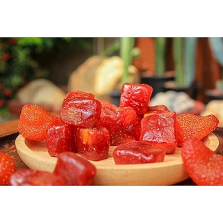🍓สตรอว์เบอร์รี่ คิวบ์ สตรอว์เบอร์รี่อบแห้ง ชิ้นพอดีคำ เปรี้ยวอมหวานอร่อยสุดๆ