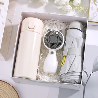【Gift Bag+Card】Gift Set ของขวัญสำหรับคนรักและเพื่อน เพื่อนร่วมชั้น บริษัท และเทศกาล ของขวัญที่ดี