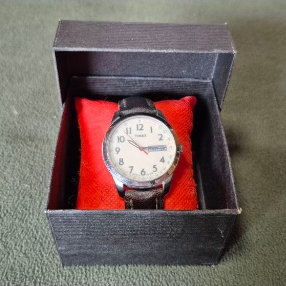 นาฬิกาชาย-หญิง ยี่ห้อ Timex แท้ แบรนด์สัญชาติ USA ขนา38มิล