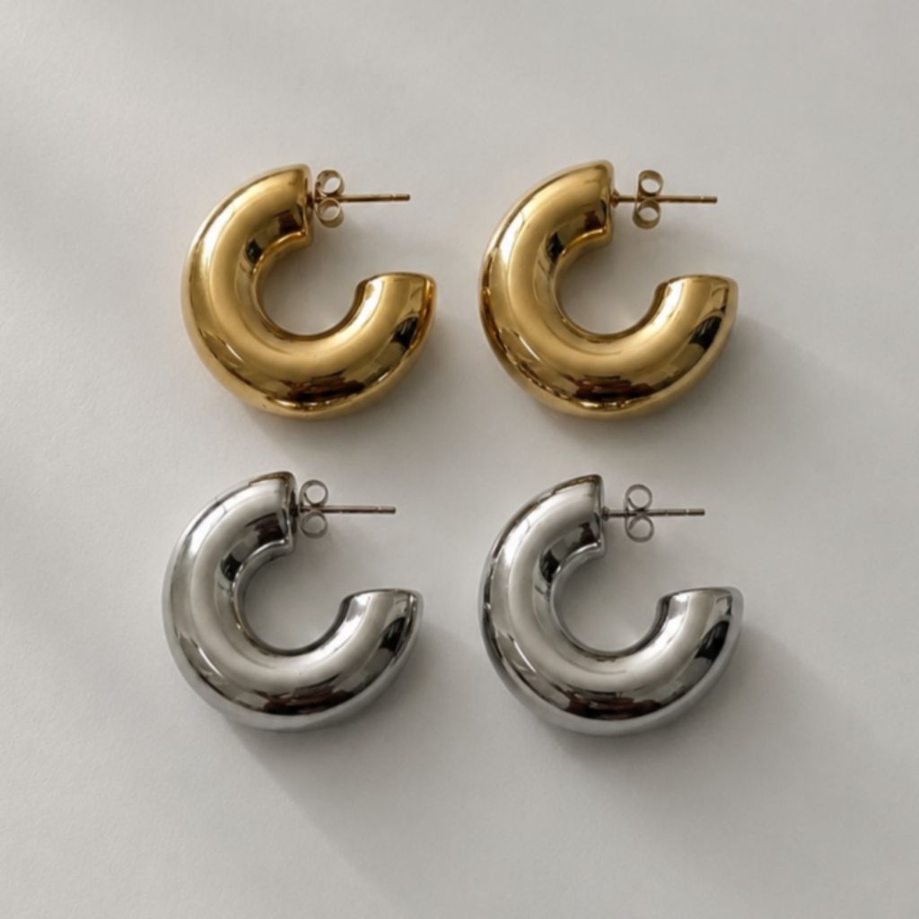 nnlin. Lucy Chunky Hoop ต่างหูตัว C ทรงหนา ชุบทอง 18K (Stainless Steel)