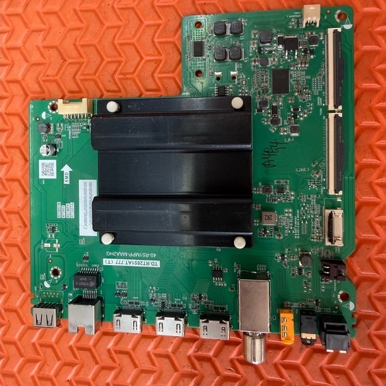 เมนบอร์ดทีวี TCL รุ่น 55V6B พาส TD.RT2851AT.777