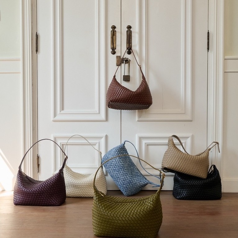 (1125)Sugar Monday Audrey Bag - Medium Size กระเป๋าสาน หนัง PU Premium สะพายไหล่ ต่อสายสะพายยาว สะพายข้างได้