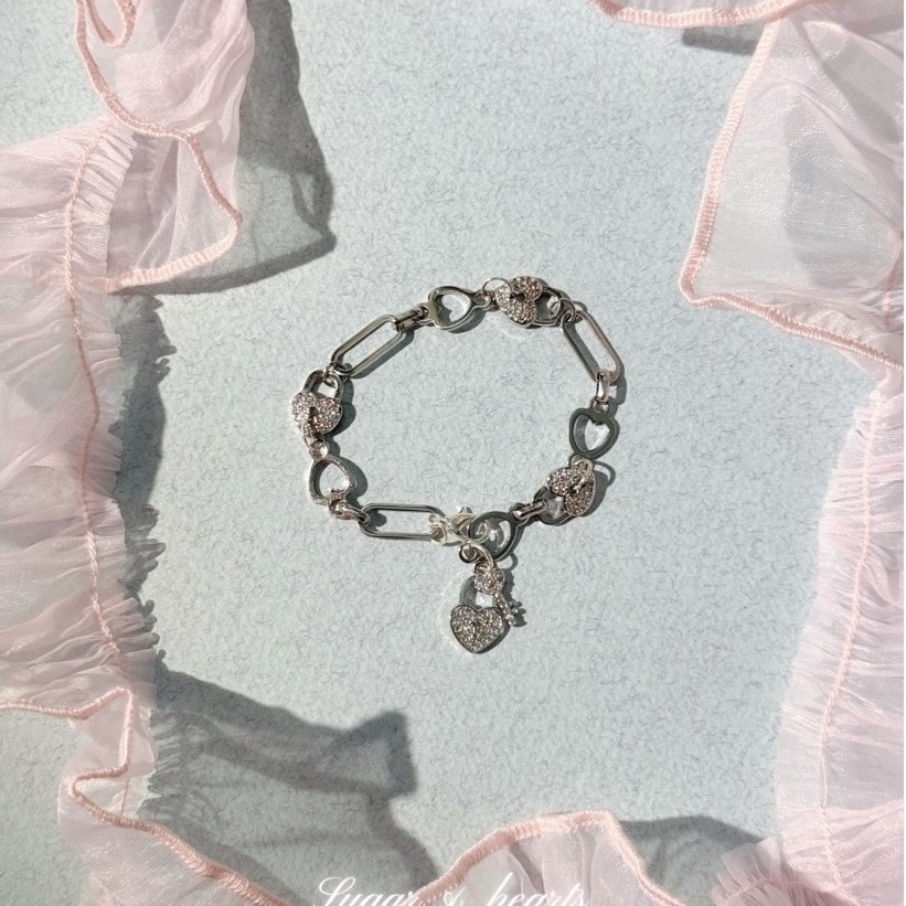 กำไลข้อมือ sugar & hearts bracelet