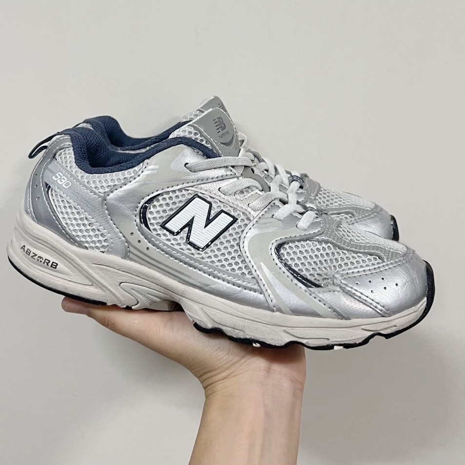 รองเท้าเด็กมือสอง New Balance 530☑️ความยาวเท้า 21 cm.☑️