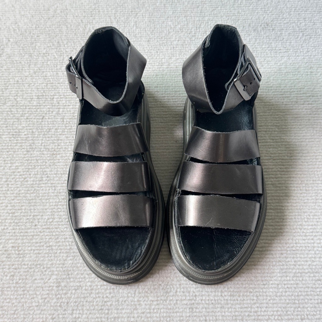 Dr.martens รองเท้ามือสองของแท้ ไม่มีกล่อง sz.39